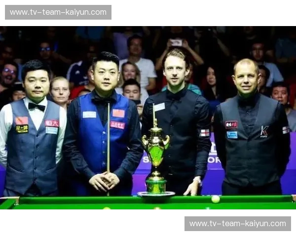 斯特罗vs克里斯：一场关于品味与格调的优雅对决